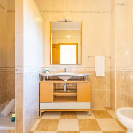 Hawaii - Relaxantes Com Piscina Aquecível E Bbq - Albufeira